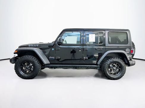 Used 2025 Jeep Wrangler Willys image 4