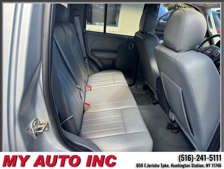 Used 2007 Jeep Liberty Limited AWD/4WD image 28