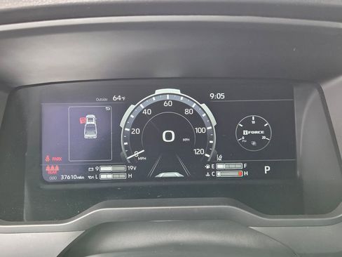 Used 2024 Toyota Tundra Limited w/ TRD Off-Road Package image 27