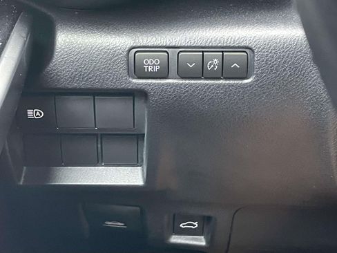 Used 2024 Lexus IS 300 w/ Comfort Package RWD image 18