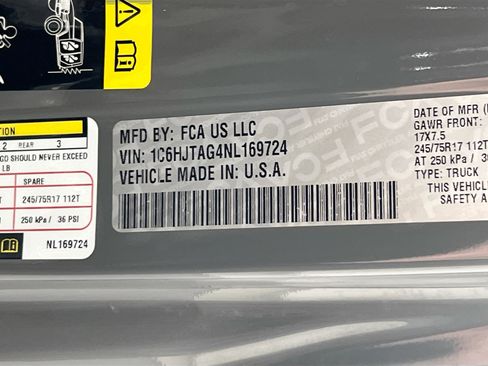 Used 2022 Jeep Gladiator Sport image 29