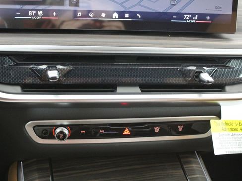 New 2026 BMW X5 xDrive40i w/ Premium Package image 18