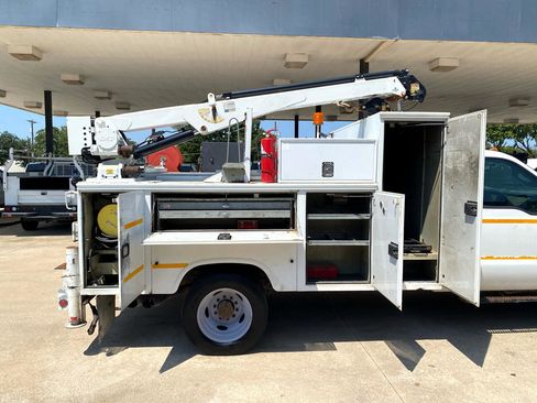 Used 2011 Ford F550 2WD Regular Cab Super Duty w/ Payload Upgrade Pkg image 26