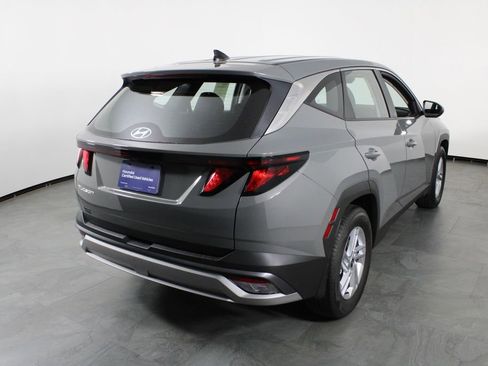 Certified 2026 Hyundai Tucson SE FWD image 16