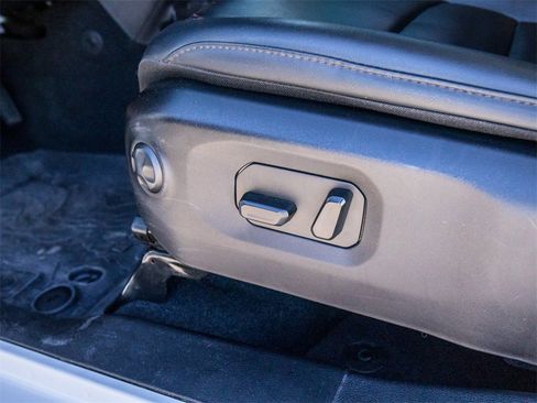 Used 2024 Jeep Wrangler Unlimited Rubicon image 30