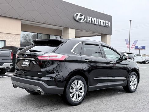Used 2020 Ford Edge Titanium image 8