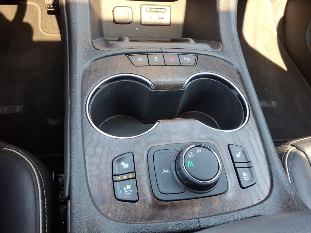 Used 2020 GMC Acadia Denali FWD image 13