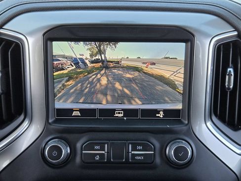 Used 2022 Chevrolet Silverado 1500 LTZ w/ LTZ Convenience Package II RWD image 16