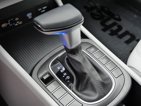 Certified 2025 Hyundai Kona SEL image 25