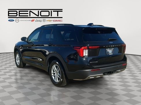 New 2026 Ford Explorer Active w/ Active Comfort Package image 4