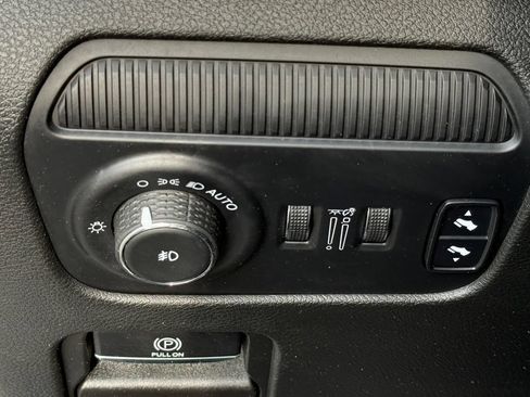 Used 2022 Jeep Wagoneer Series II w/ Premium Group I AWD/4WD image 23