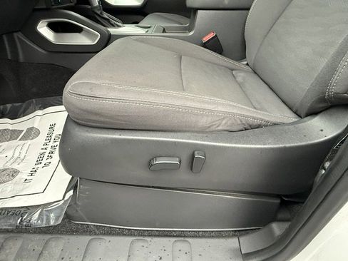 Used 2023 Nissan Frontier SV w/ SV Convenience Package AWD/4WD image 11