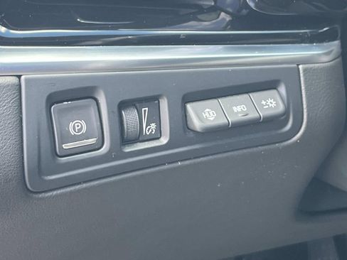 Certified 2023 Cadillac XT6 Premium Luxury w/ Technology Package image 28