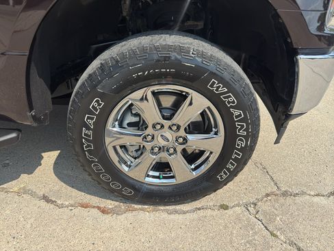 Used 2020 Ford F150 XLT w/ Equipment Group 302A Luxury AWD/4WD image 9