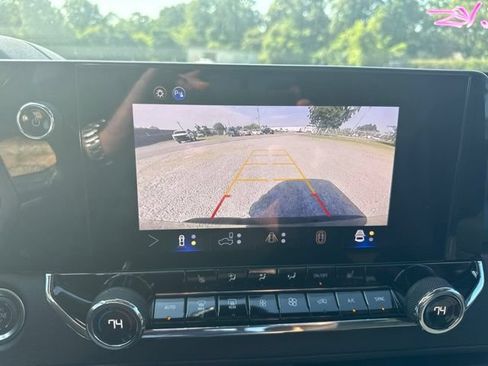 Used 2025 Chevrolet Colorado Trail Boss AWD/4WD image 10
