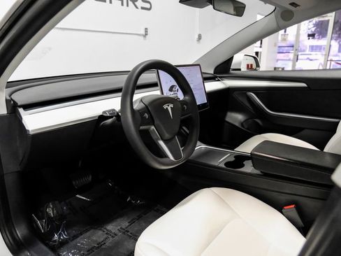 Used 2021 Tesla Model 3 Long Range image 3