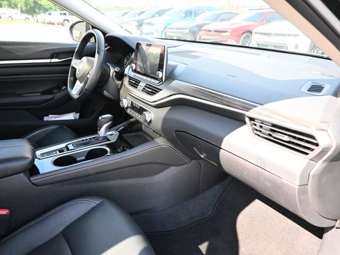 Used 2021 Nissan Altima 2.5 Platinum AWD/4WD image 38