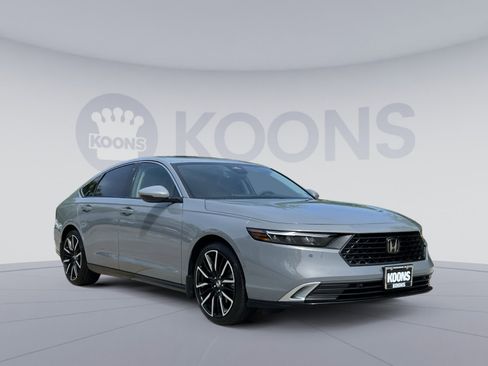 Used 2024 Honda Accord Touring image 18