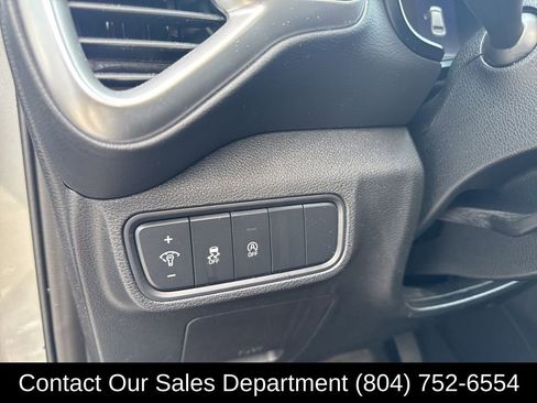 Used 2025 Kia Soul LX w/ LX Technology Package image 17