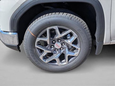 New 2026 GMC Sierra 1500 SLE w/ Preferred Package AWD/4WD image 10