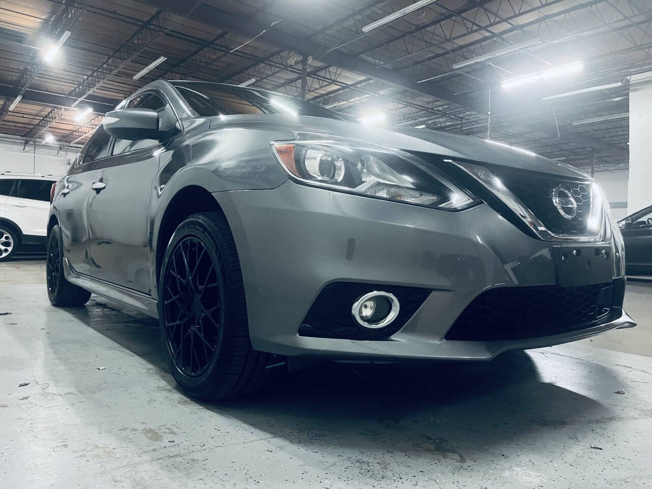 Used 2018 Nissan Sentra SR FWD image 5