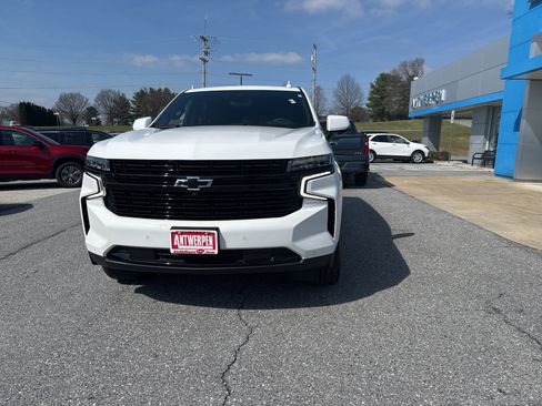 Certified 2024 Chevrolet Tahoe RST w/ Luxury Package image 2