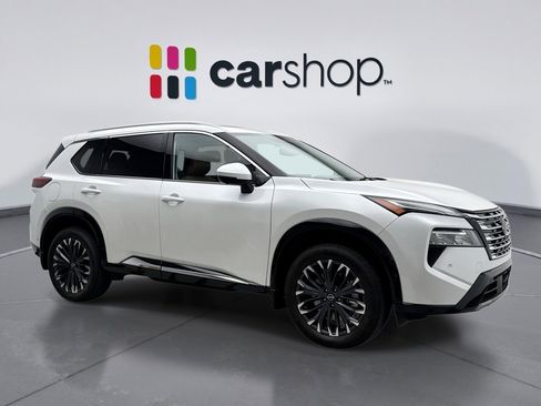 Used 2025 Nissan Rogue Platinum w/ Tech Package image 7