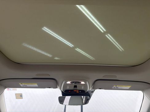 Used 2020 Volvo V60 T5 Cross Country image 24