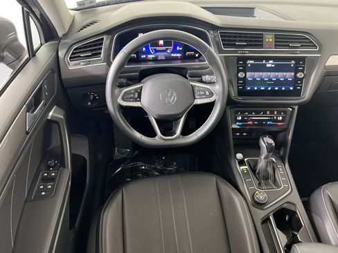Used 2022 Volkswagen Tiguan SE image 22
