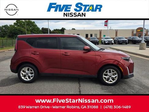 Used 2023 Kia Soul S FWD image 14