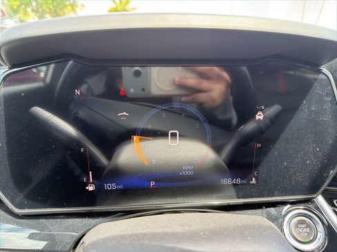 Used 2025 Chevrolet Trax RS w/ Driver Confidence Package image 14