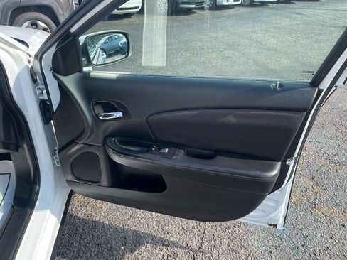 Used 2013 Chrysler 200 Touring w/ S Exterior Appearance Pkg FWD image 29