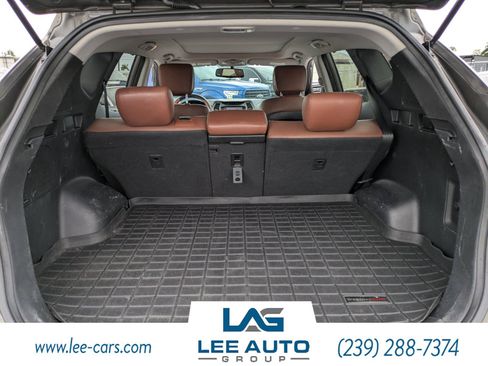 Used 2013 Hyundai Santa Fe Sport 2.0T w/ Technology Pkg FWD image 9