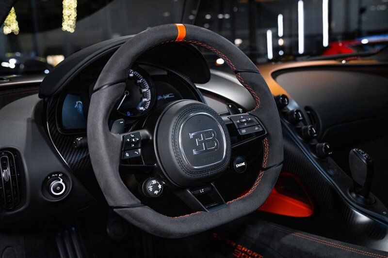 Used 2022 Bugatti Chiron Super Sport AWD/4WD image 25