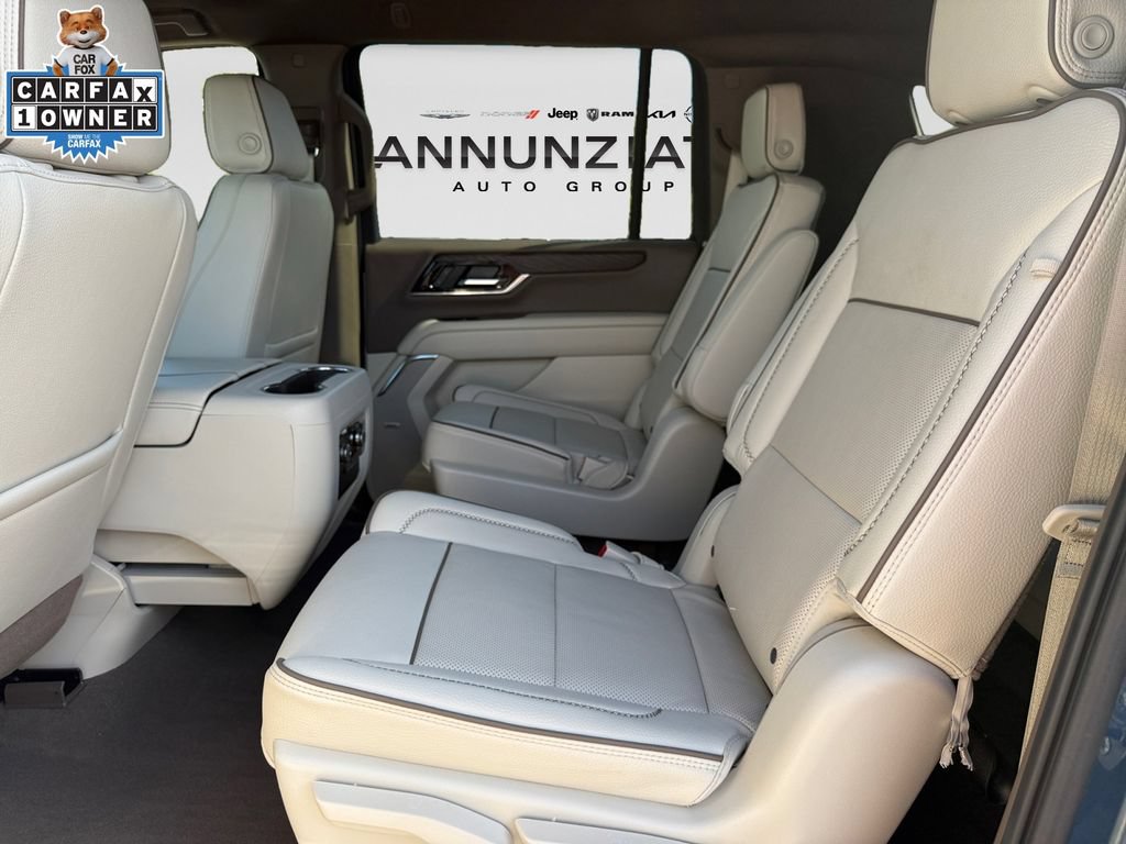 Used 2025 GMC Yukon XL Denali AWD/4WD image 13