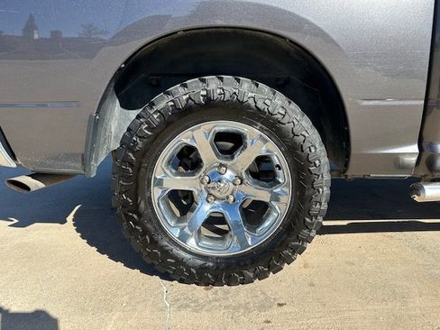 Used 2016 RAM 1500 Classic SLT image 9