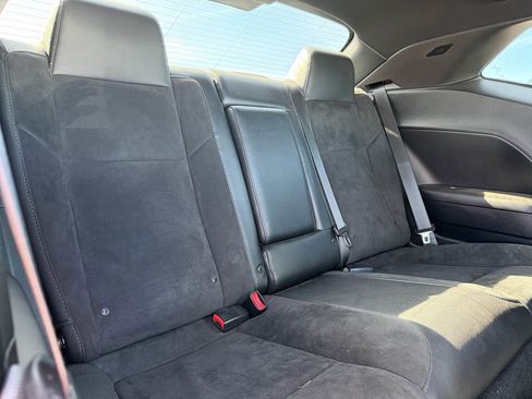 Used 2015 Dodge Challenger R/T Scat Pack w/ Leather Interior Group RWD image 16
