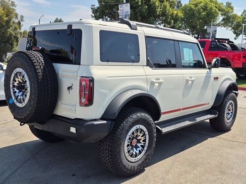 New 2026 Ford Bronco Outer Banks w/ Sasquatch Package AWD/4WD image 8
