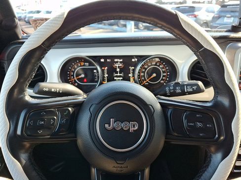 Used 2021 Jeep Wrangler Unlimited Sport image 18