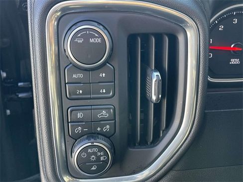 Used 2022 Chevrolet Silverado 1500 High Country image 18