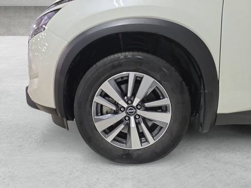 Used 2024 Nissan Pathfinder SL AWD/4WD image 23