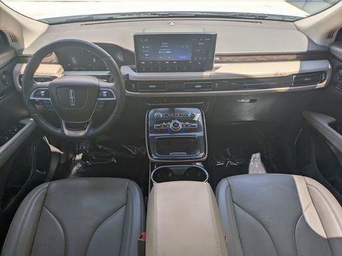 Certified 2023 Lincoln Nautilus Reserve w/ Luxury Package AWD/4WD image 17