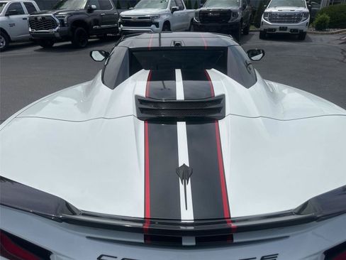 Used 2024 Chevrolet Corvette Stingray Premium Conv w/ Z51 Performance Package RWD image 45