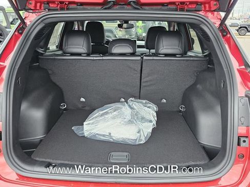 New 2026 Jeep Compass Latitude image 12