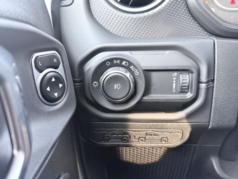 Used 2026 Jeep Wrangler Unlimited Rubicon image 49