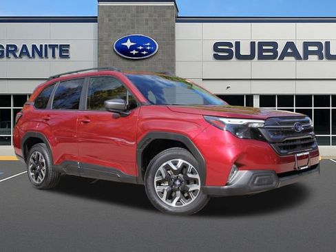 Used 2025 Subaru Forester Premium image 4