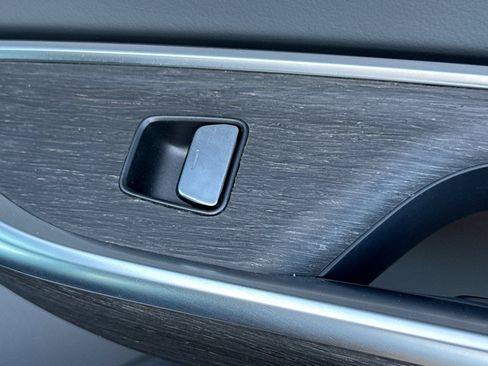 Used 2025 Lucid Air Pure RWD image 21