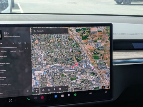 Used 2023 Tesla Model X AWD/4WD image 26