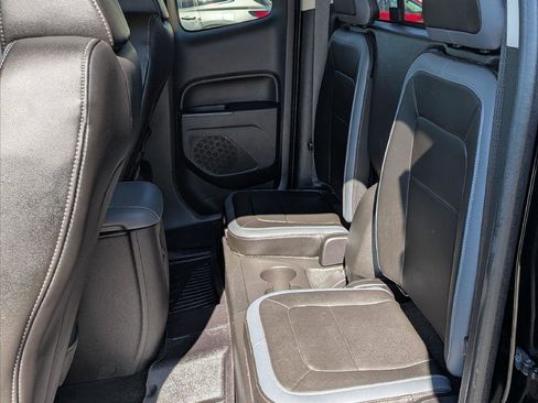 Used 2018 Chevrolet Colorado Z71 AWD/4WD image 23