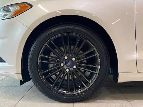 Used 2014 Ford Fusion SE w/ Equipment Group 202A image 7